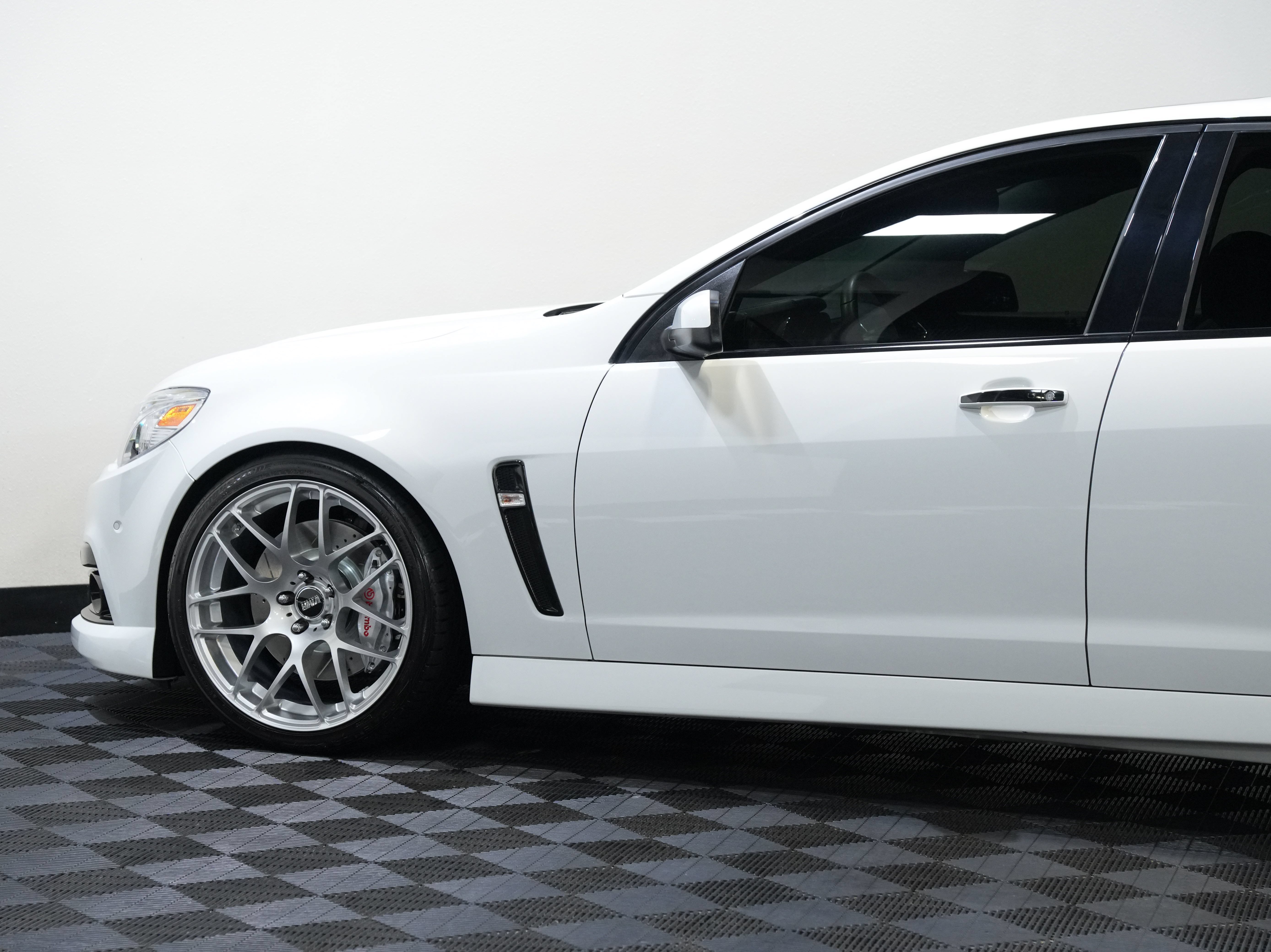 Used 2015 Chevrolet SS RWD image 19