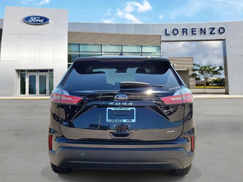 Used 2022 Ford Edge SE image 6