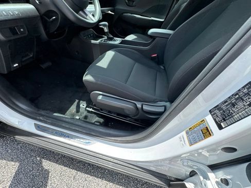 Used 2026 Hyundai Kona SE FWD image 33