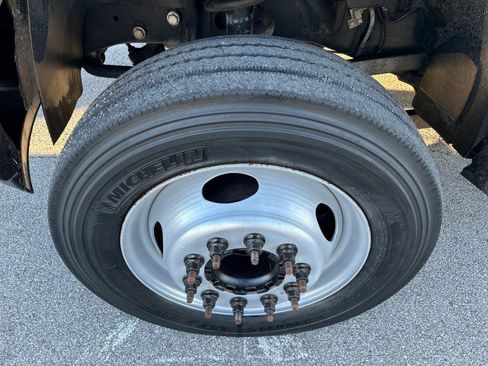 Used 2011 RAM 5500 2WD Regular Cab w/ ST Decor Group image 7