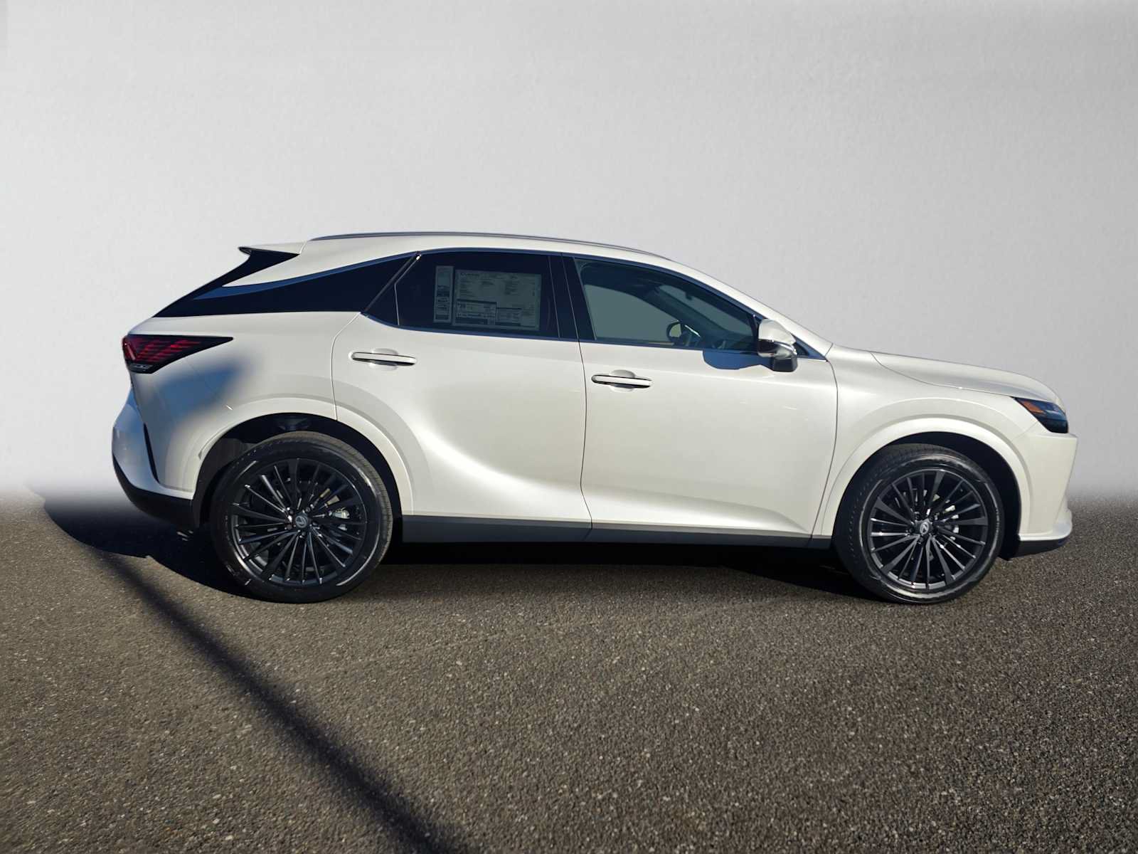 New 2026 Lexus RX 350h AWD/4WD image 2