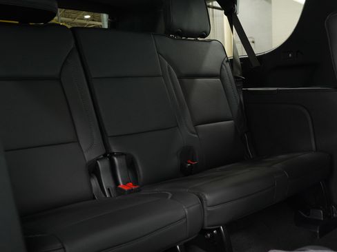 Used 2025 GMC Yukon XL Denali w/ Sun & Power Step Package AWD/4WD image 13