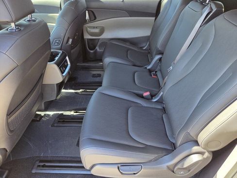 New 2026 Kia Carnival SX FWD image 8