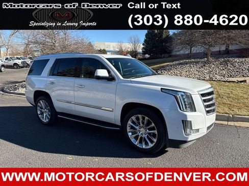 Used 2017 Cadillac Escalade Luxury image 3