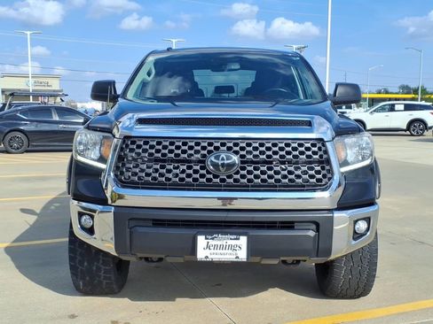 Used 2018 Toyota Tundra SR5 w/ SR5 Upgrade Package image 7