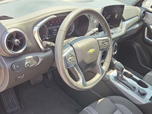 Used 2025 Chevrolet Blazer LT FWD image 15