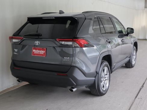 Used 2025 Toyota RAV4 XLE w/ Convenience Package AWD/4WD image 7