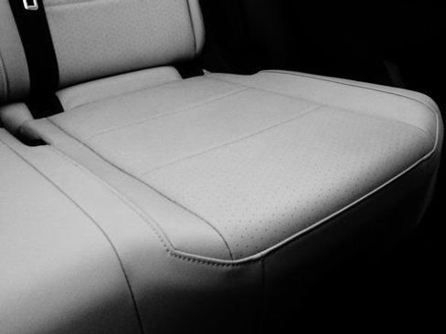 Certified 2021 Volkswagen Tiguan SE w/ Panoramic Sunroof Package image 62