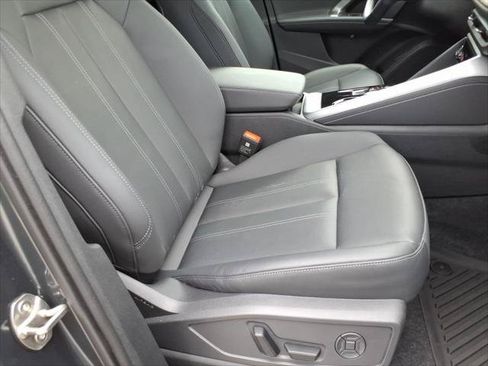 Certified 2025 Audi Q5 Premium w/ Convenience Package AWD/4WD image 21
