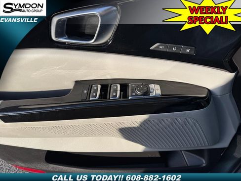Used 2022 Kia Carnival SX image 18
