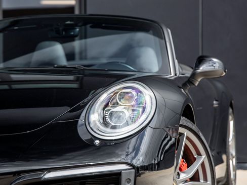 Certified 2017 Porsche 911 Carrera S image 17