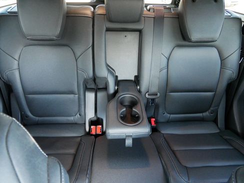 Used 2026 Ford Bronco Badlands AWD/4WD image 13