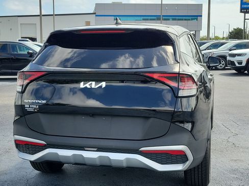 Used 2024 Kia Sportage EX image 6