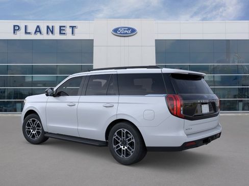 New 2026 Ford Expedition Active RWD image 5