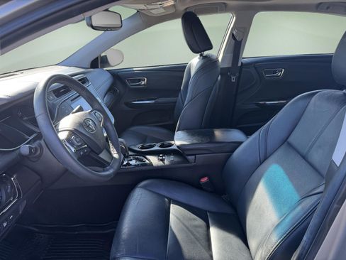 Used 2018 Toyota Avalon XLE Premium image 8