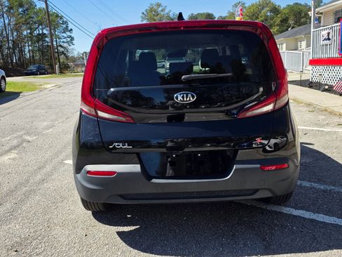 Used 2021 Kia Soul S FWD image 6