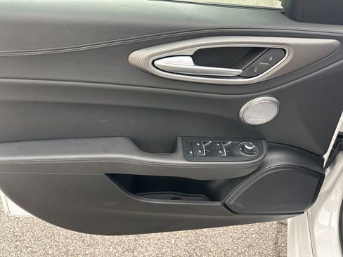 Used 2024 Alfa Romeo Giulia Ti image 13