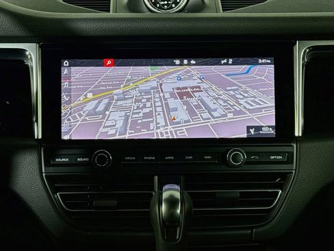 Certified 2021 Porsche Macan S AWD/4WD image 15