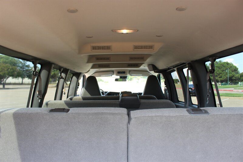 Used 2025 GMC Savana 3500 LT w/ LT Preferred Equipment Group RWD image 10