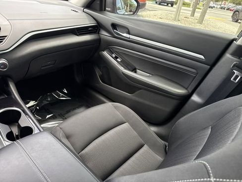 Used 2021 Nissan Altima 2.5 SV w/ SV Premium Package FWD image 22