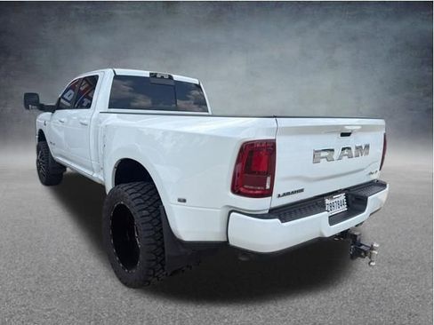 Used 2025 RAM 3500 Laramie AWD/4WD image 7