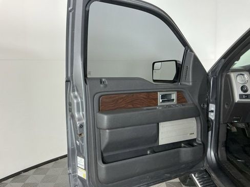 Used 2012 Ford F150 Lariat w/ Lariat Chrome Pkg image 11