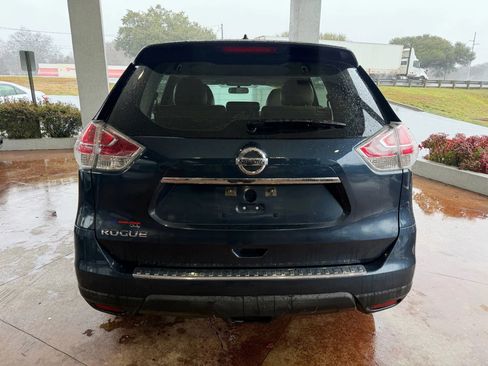 Used 2015 Nissan Rogue S FWD image 5