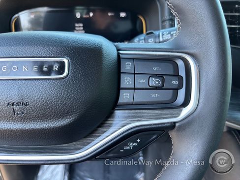 Used 2023 Jeep Wagoneer L Series II image 29