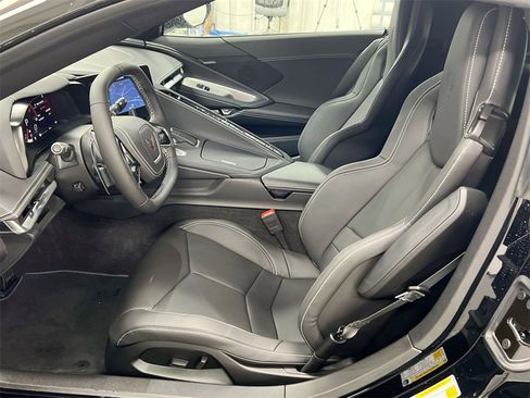 Used 2025 Chevrolet Corvette Stingray Coupe w/ 1LT image 18