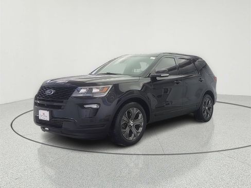 Used 2018 Ford Explorer Sport image 3