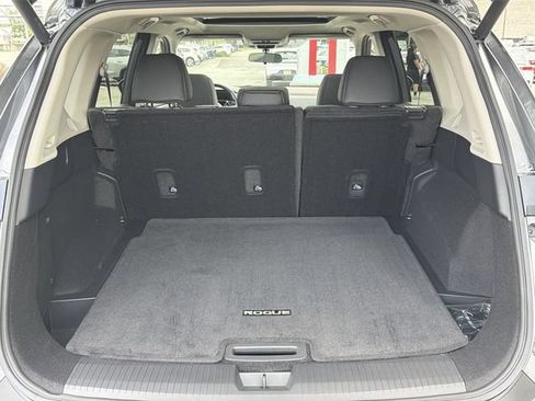 Certified 2023 Nissan Rogue SV w/ SV Premium B Package AWD/4WD image 27
