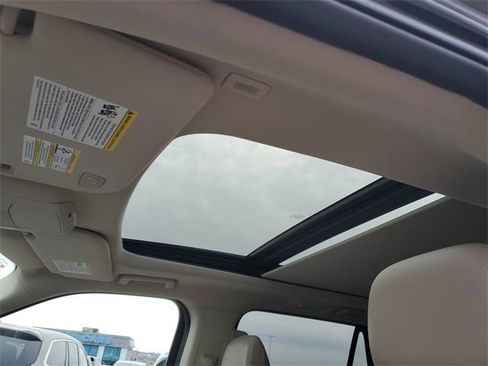 Used 2023 Ford Expedition Limited image 27