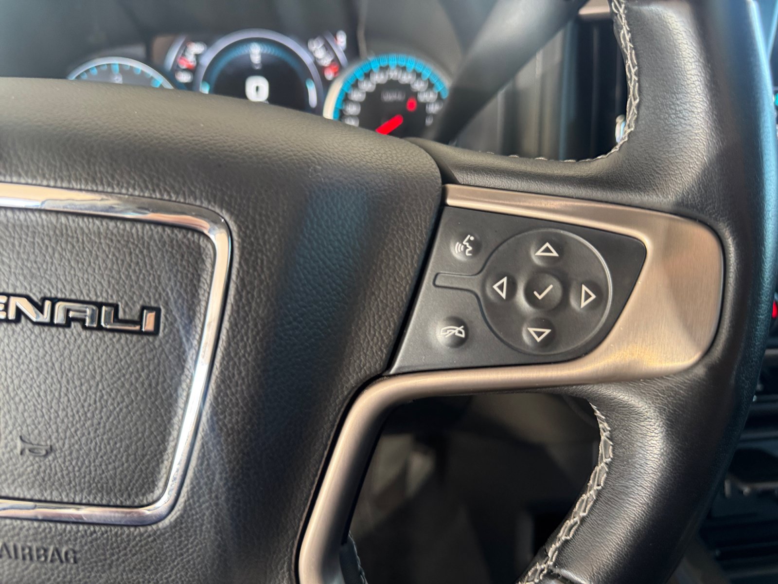 Used 2018 GMC Sierra 1500 Denali w/ Denali Ultimate Package AWD/4WD image 20