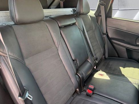 Used 2023 Mitsubishi Outlander SE AWD/4WD image 25