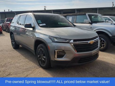 Used 2023 Chevrolet Traverse LS FWD image 5