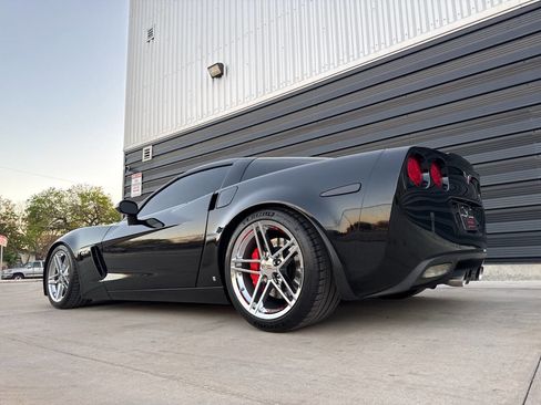Used 2007 Chevrolet Corvette Z06 w/ Preferred Equipment Group image 11