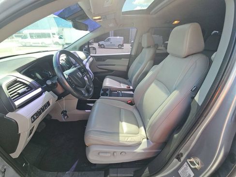 Used 2019 Honda Odyssey EX-L image 3