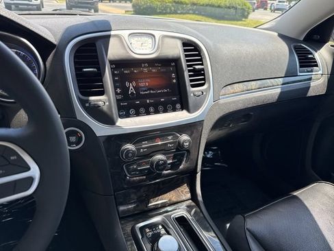 Used 2023 Chrysler 300 Touring L w/ Popular Equipment Group RWD image 17