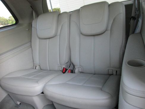 Used 2011 Mercedes-Benz GL 450 4MATIC image 20