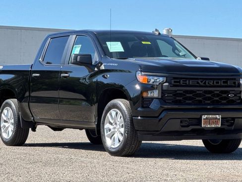 Certified 2025 Chevrolet Silverado 1500 Custom image 2