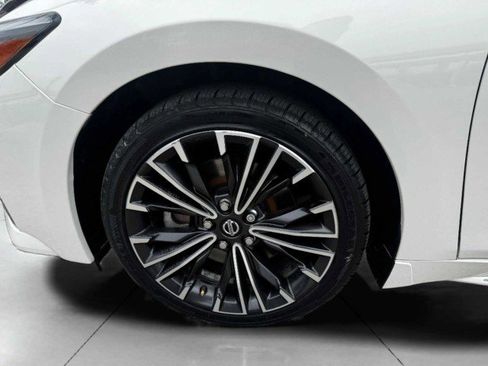 Used 2022 Nissan Maxima SV w/ Floor Mat Group image 58