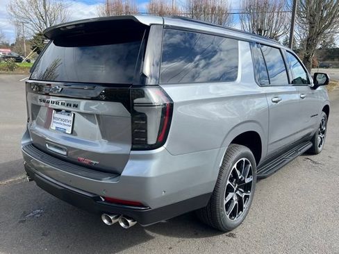 New 2026 Chevrolet Suburban RST w/ RST Capability Package AWD/4WD image 9