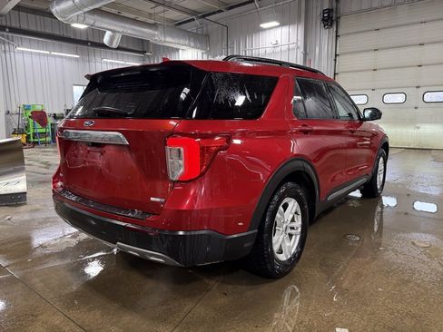 Used 2020 Ford Explorer XLT w/ Equipment Group 202A image 11
