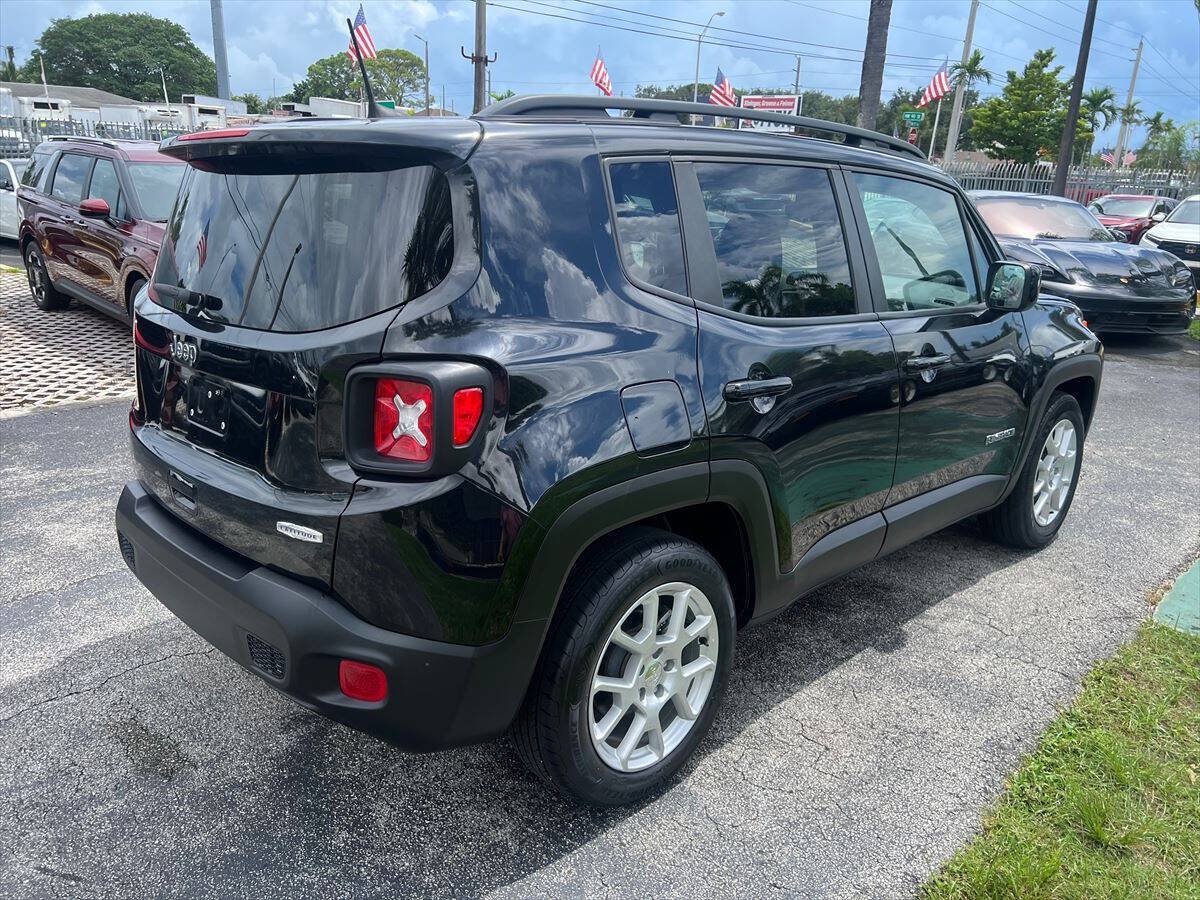 Used 2021 Jeep Renegade Latitude FWD image 5