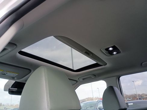 Used 2024 Kia Seltos SX w/ SX Sunroof Package image 28