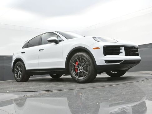 New 2025 Porsche Cayenne S image 46