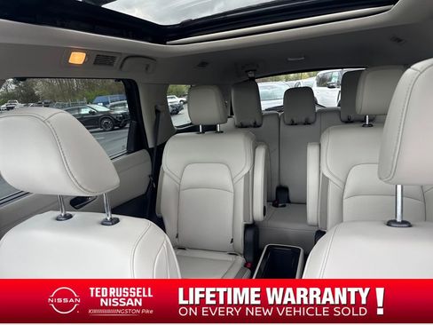 New 2026 Nissan Pathfinder SL image 28