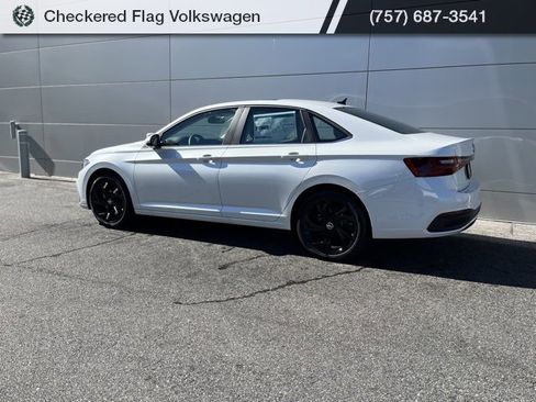 New 2026 Volkswagen Jetta SE image 16