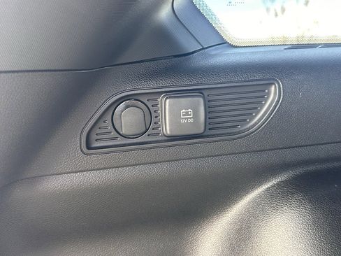 Used 2024 Jeep Grand Cherokee Laredo X image 22