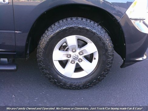 Used 2017 RAM 1500 Express image 48